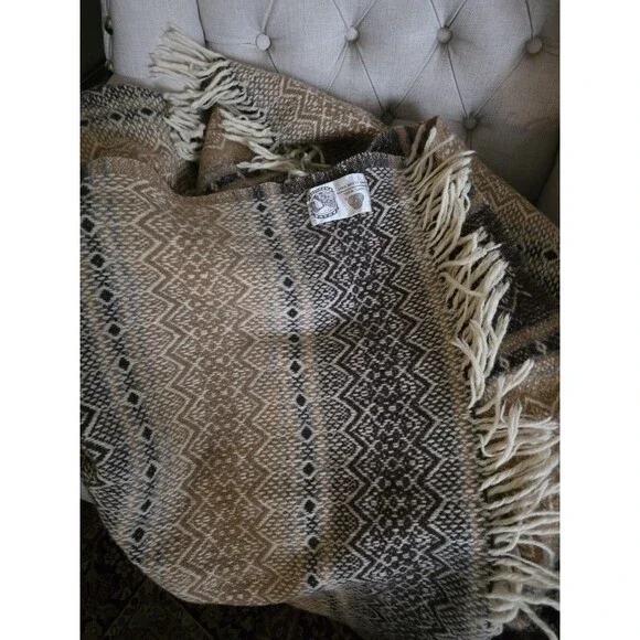 Vintage Amana Woolen Mills Blanket Throw 100% Wool Brown And Cream 52” x 62” EUC - Picture 4 of 6